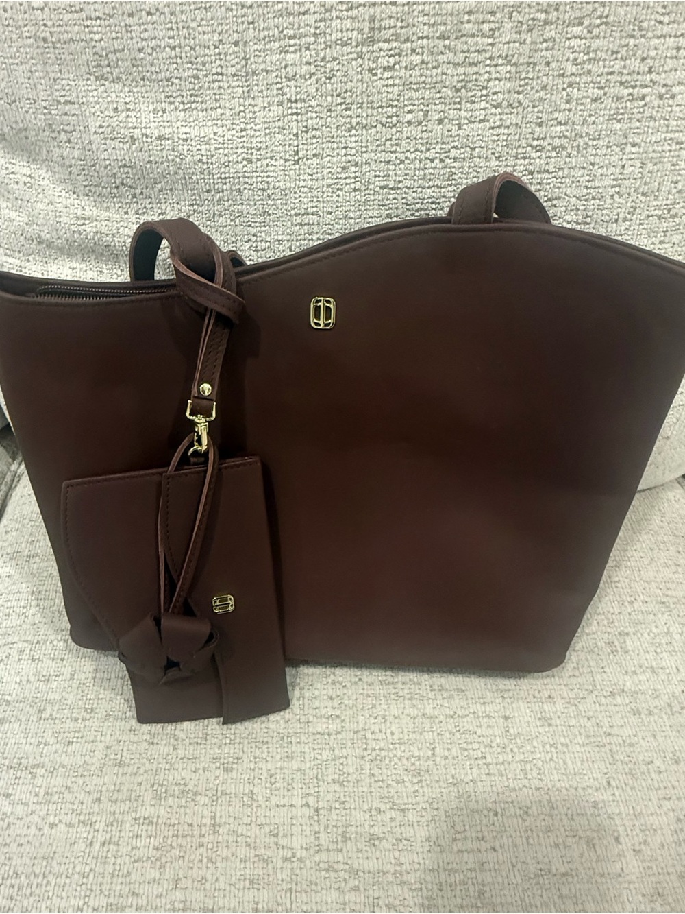 Brand New Anima Iris Chocolate Brown Shoulder Tote with Gold Accent - Picture 2 of 3